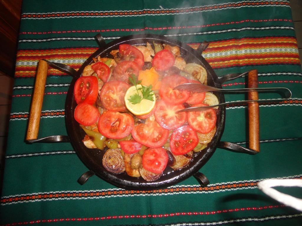 Chuchura Family Hotel Koprivshtitsa Luaran gambar