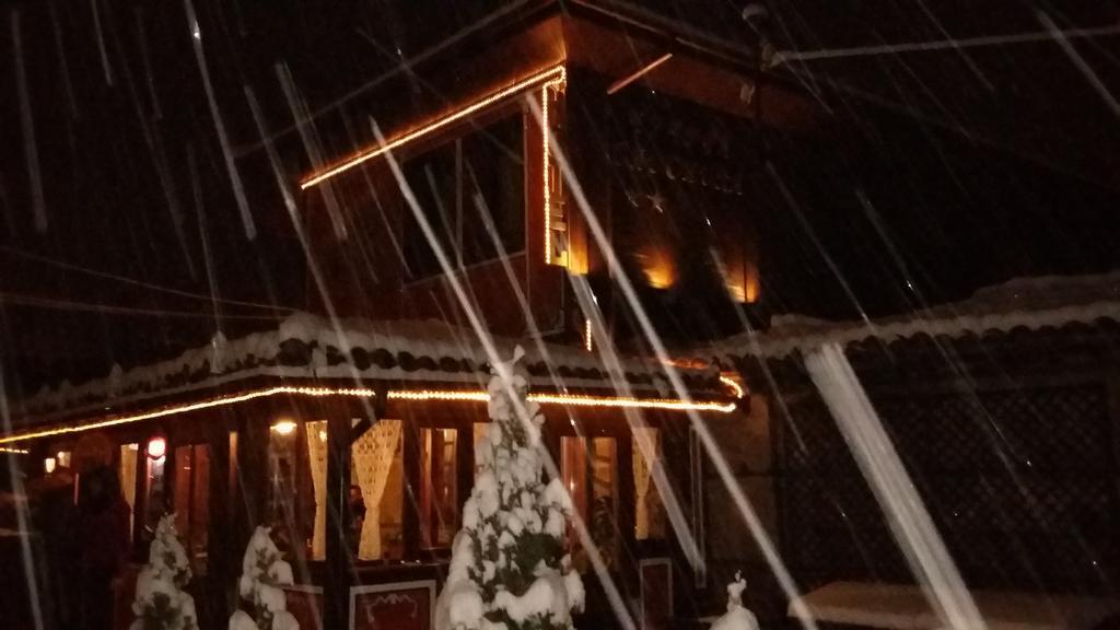 Chuchura Family Hotel Koprivshtitsa Luaran gambar