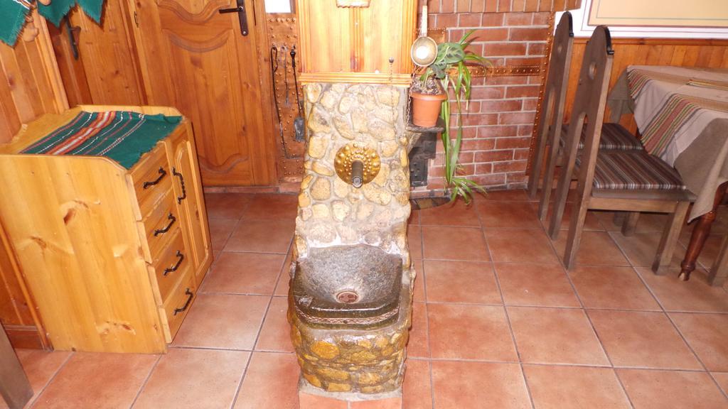 Chuchura Family Hotel Koprivshtitsa Luaran gambar